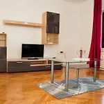 Apartment Rezo