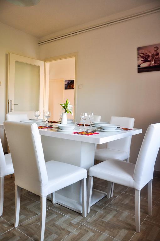 Apartament Rezo